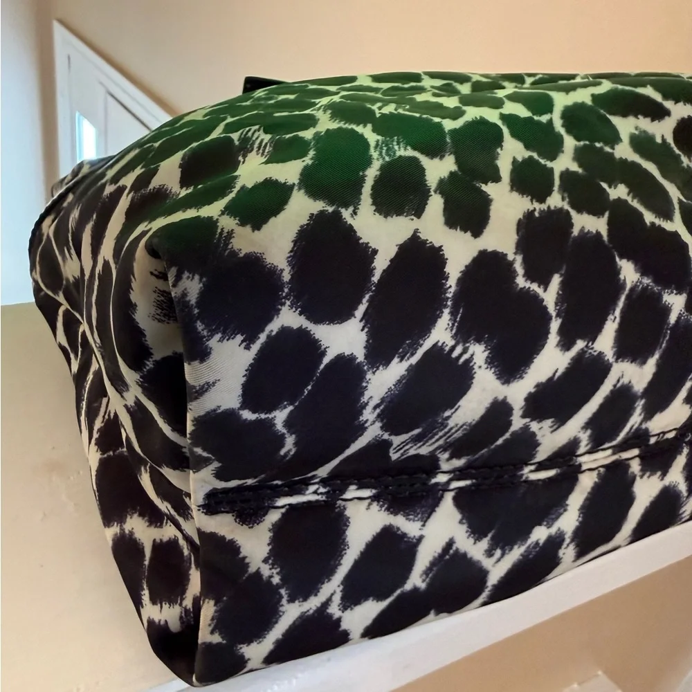 Kate Spade Lindenwood Black and White Leopard (Ocelot) Elena Tote EUC - Picture 13 of 17